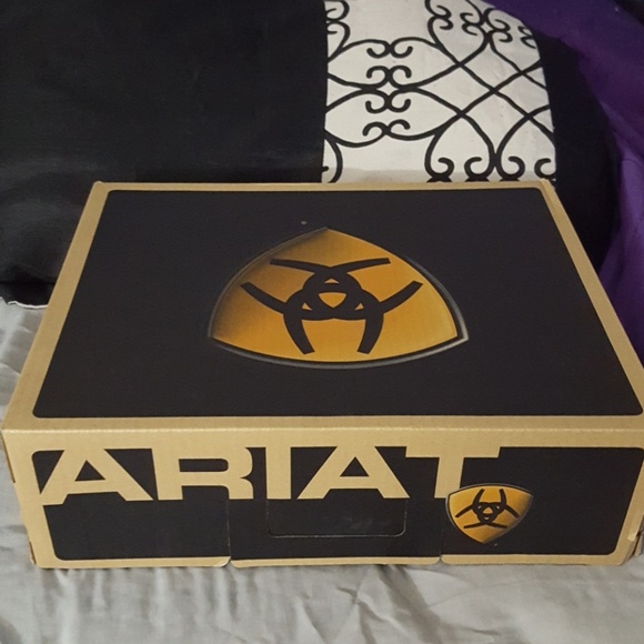 Ariat Boots - Picture 2 of 5
